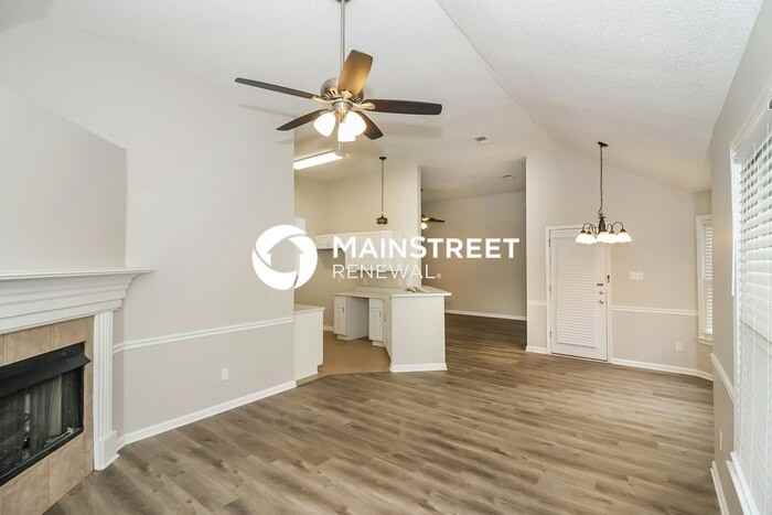 1983 E Chimneyrock Blvd - Photo 3 of 16