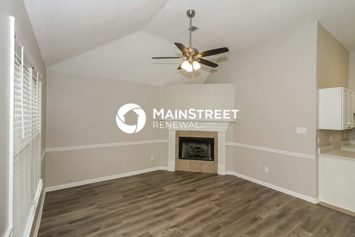 1983 E Chimneyrock Blvd - Photo 5 of 16