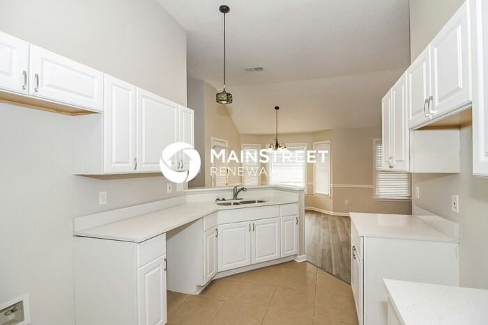 1983 E Chimneyrock Blvd - Photo 6 of 16