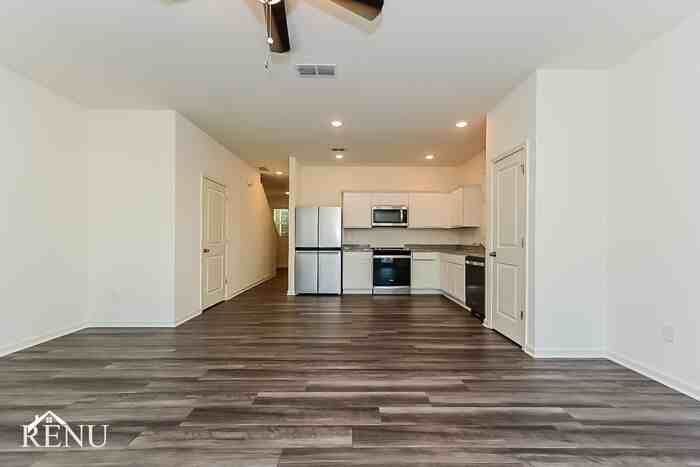 3106 Calcutta St - Photo 6 of 20