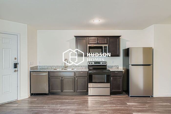 1423 Nw 16th Ave #B - Photo 5 of 14