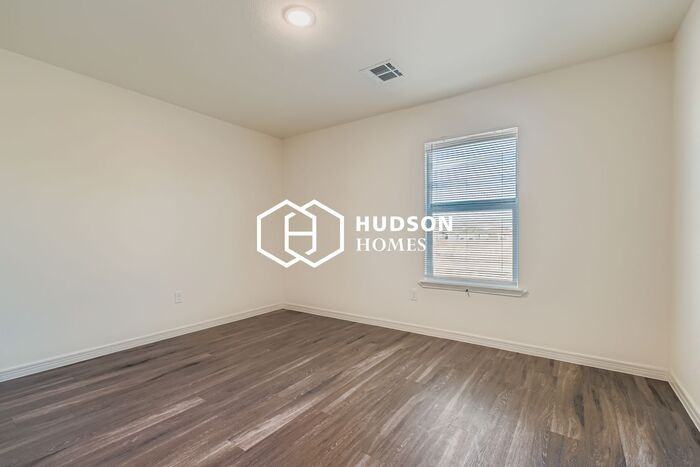 1423 Nw 16th Ave #B - Photo 6 of 14