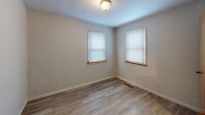 811 1st Ave Nw - Photo 7 of 14