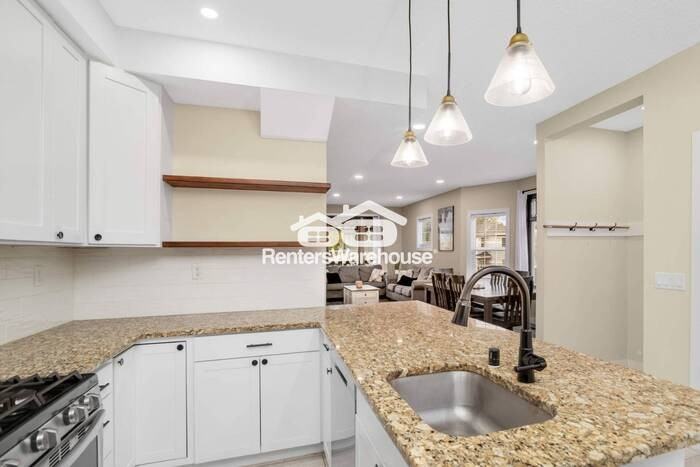 206 Robie St E - Photo 3 of 24