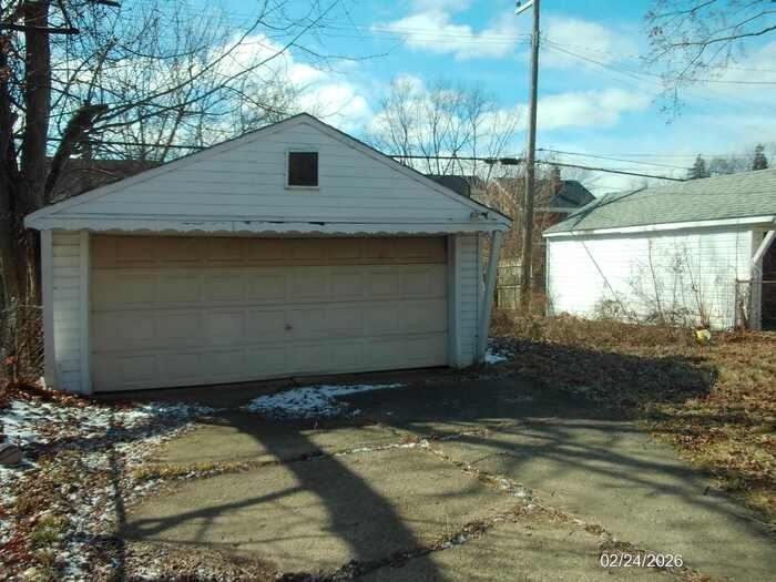 9319 Morang Dr - Photo 3 of 18