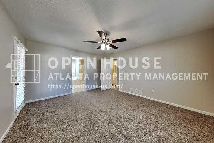 11 Emerald Ct - Photo 7 of 20