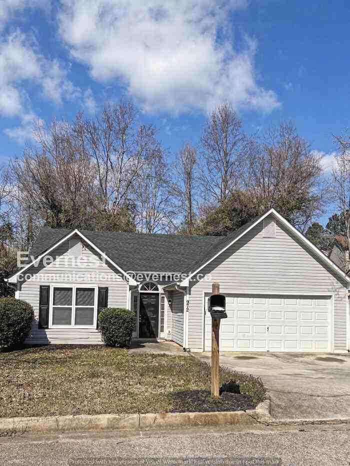 972 Maple Leaf Rdg - Photo 2 of 26