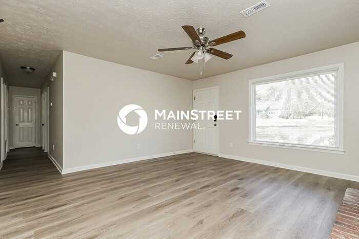 155 N Hampton Dr - Photo 5 of 18