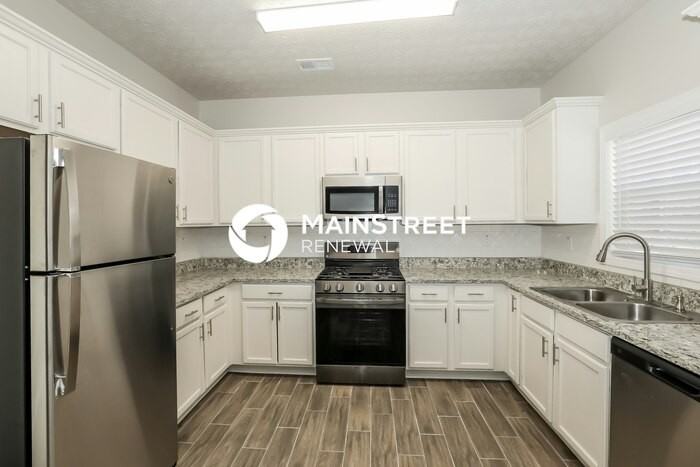 241 Winthrop Ln - Photo 4 of 19