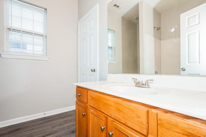 1227 Joannas Ct - Photo 6 of 10