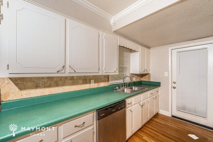 1320 Fulton Dr - Photo 5 of 11