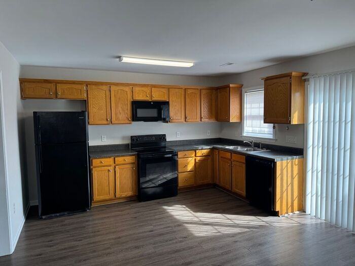 513 S Central Ave - Photo 2 of 11