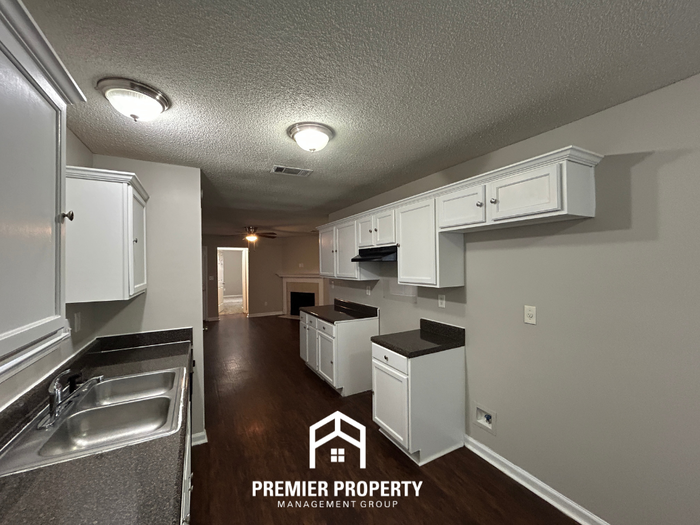 7837 Shadowland Cv - Photo 5 of 19