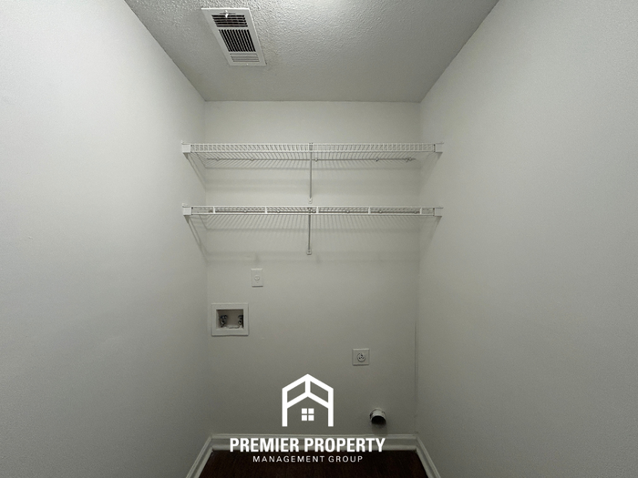 7837 Shadowland Cv - Photo 7 of 19