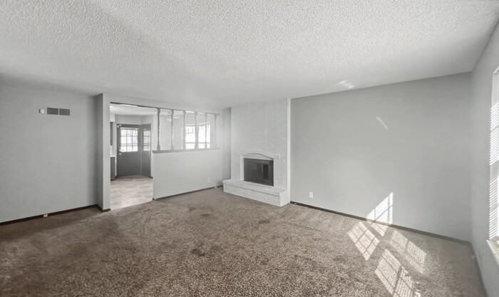 2356 S Crysler Ave - Photo 5 of 22