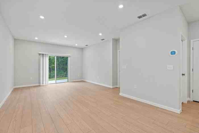 14728 Macadamia Ln - Photo 3 of 23