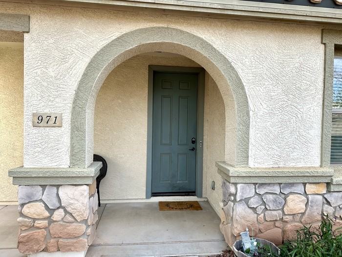 971 S Deerfield Ln - Photo 2 of 36