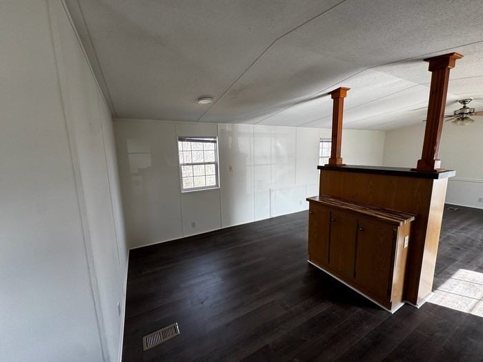 7804 Stanley Rd - Photo 3 of 25