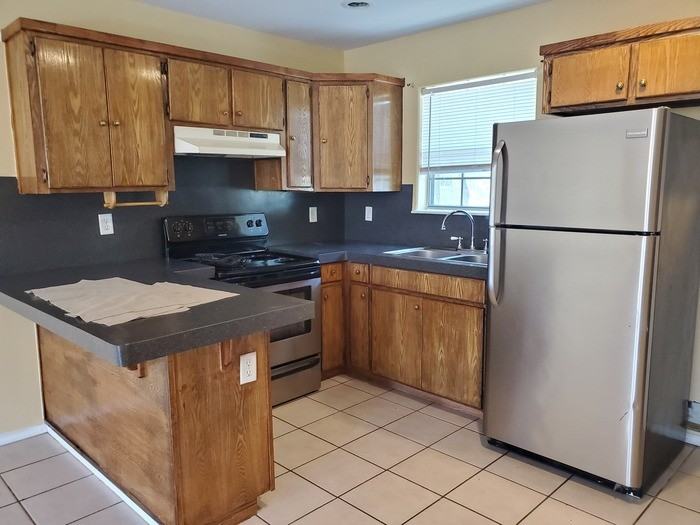 513 W Matz Ave #A - Photo 3 of 13