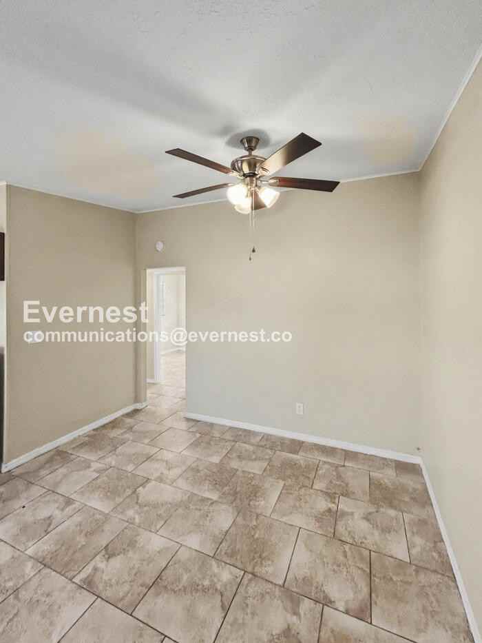 2925 N 46th St #A - Photo 4 of 18