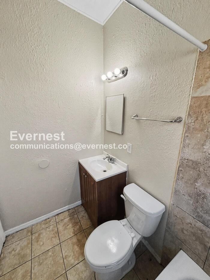 2925 N 46th St #A - Photo 7 of 18