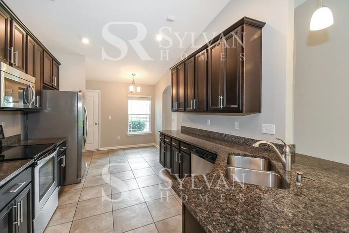 16044 Dowing Creek Dr - Photo 7 of 16