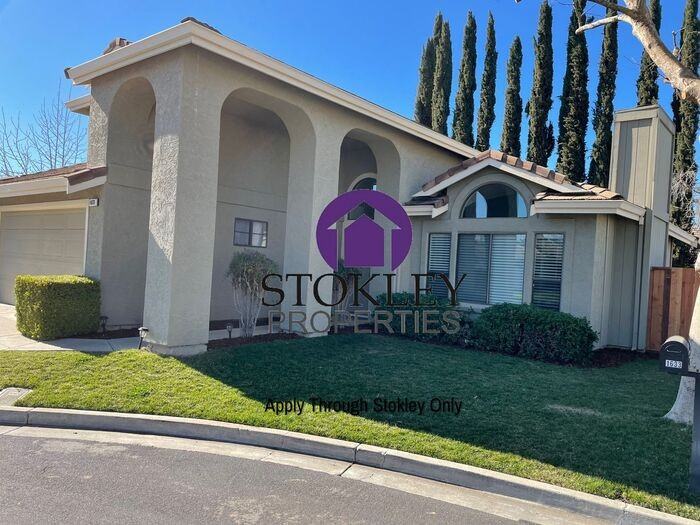 1633 Lindbergh Dr - Photo 2 of 33