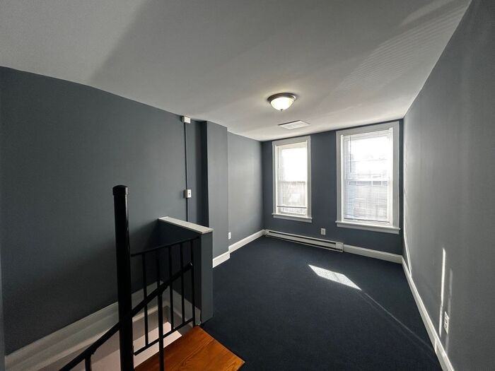 315 Loneys Ln - Photo 4 of 9