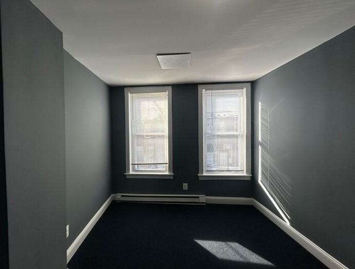 315 Loneys Ln - Photo 5 of 9