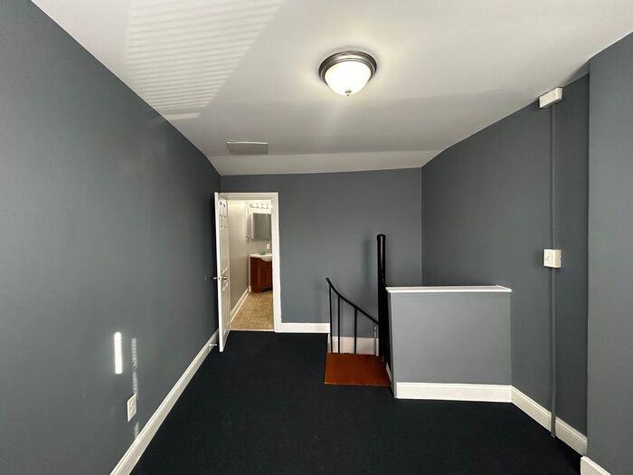 315 Loneys Ln - Photo 6 of 9