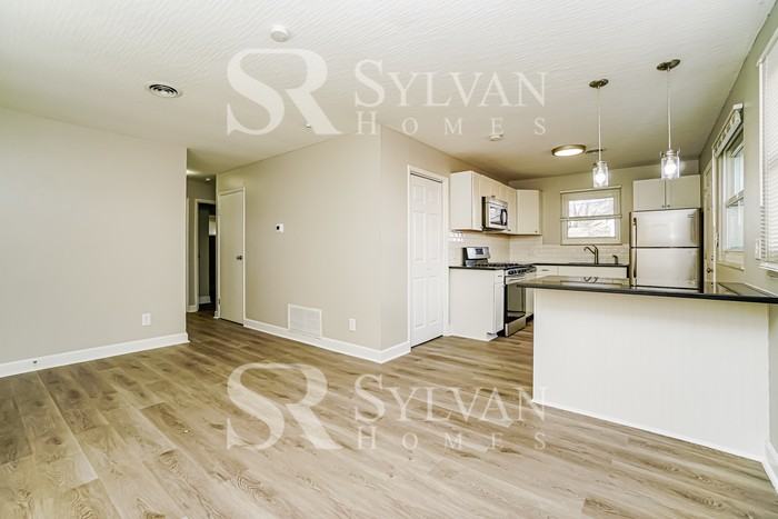 1289 Carolwood Ave - Photo 5 of 16