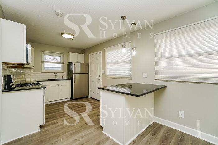 1289 Carolwood Ave - Photo 7 of 16