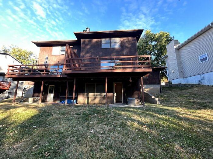 1828 N Ridge Dr - Photo 2 of 19