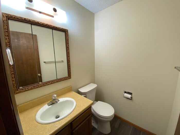 1828 N Ridge Dr - Photo 7 of 19