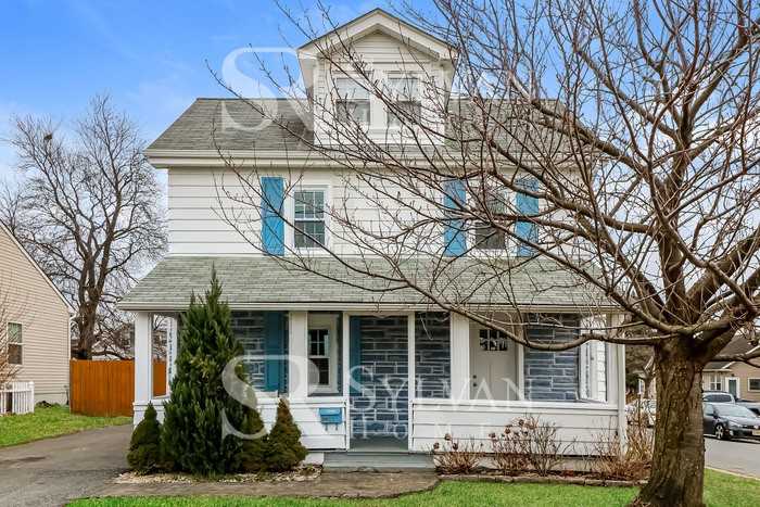 500 Centerville Rd - Photo 2 of 16