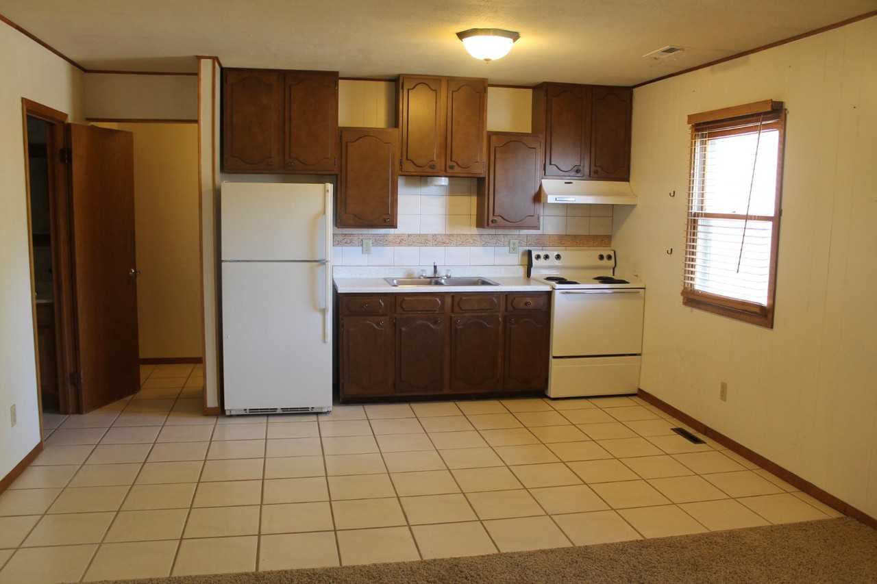 1011 Lincoln Street - Photo 4 of 50