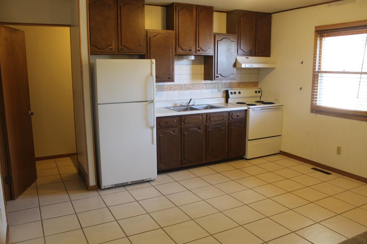 1011 Lincoln Street - Photo 5 of 50