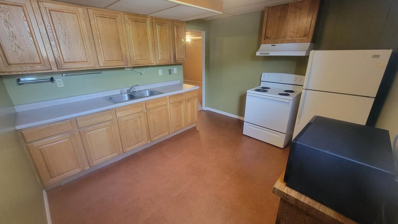 1011 Lincoln Street - Photo 5 of 23