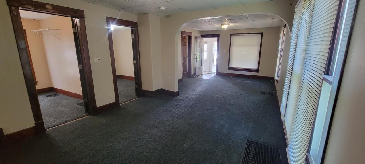 218 E National St - Photo 6 of 11