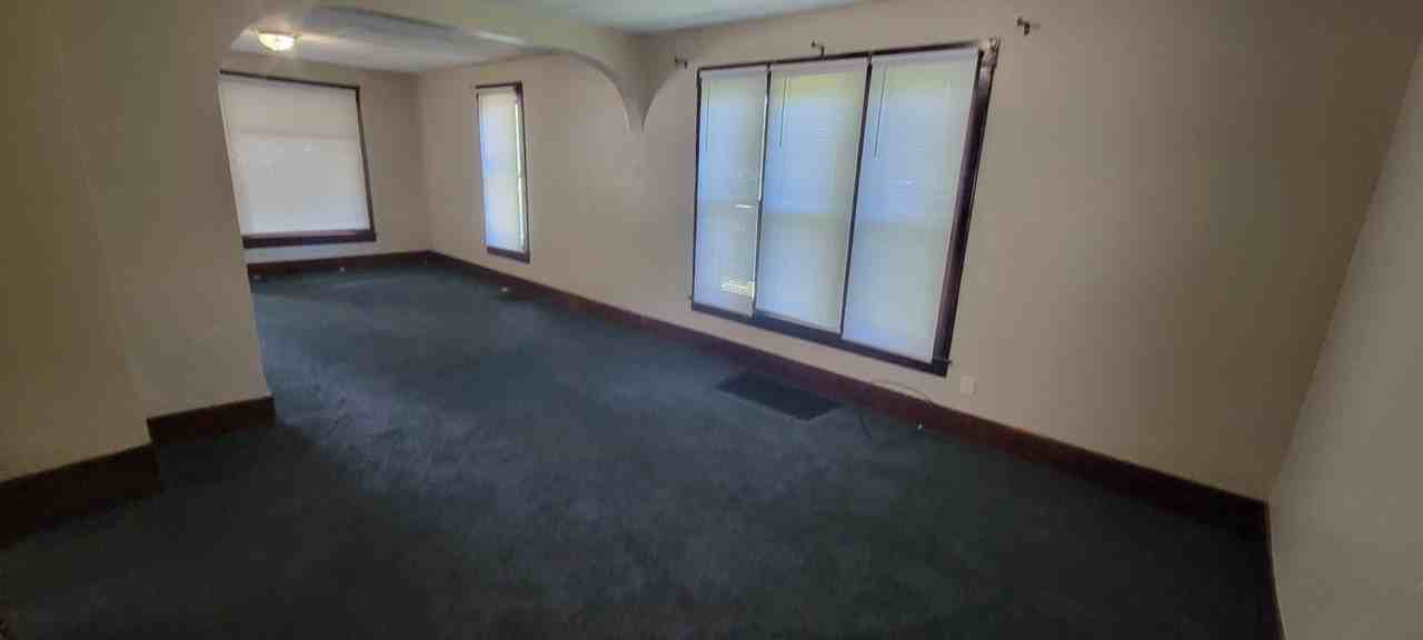 218 E National St - Photo 7 of 11