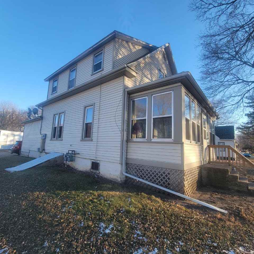 445 North Plum Street - Photo 2 of 13