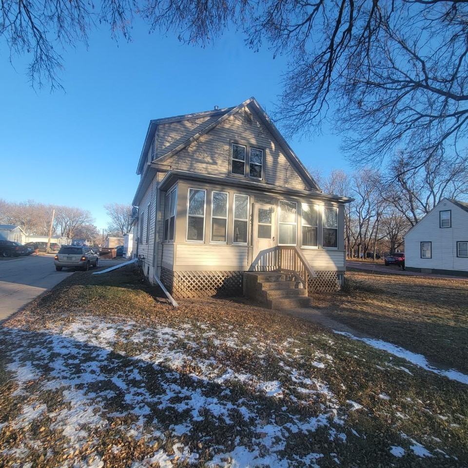 445 North Plum Street - Photo 3 of 13