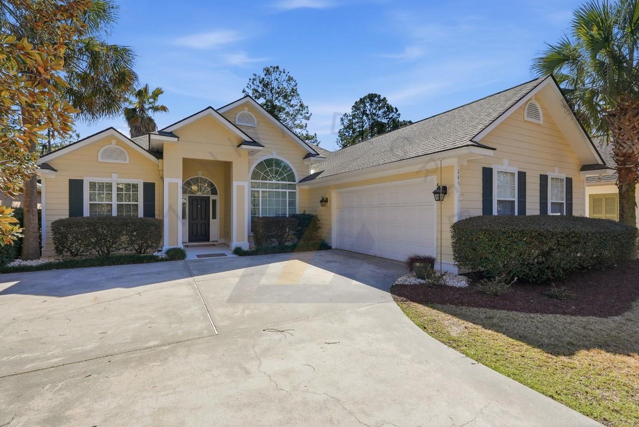 245 Club Gate - Photo 3 of 11