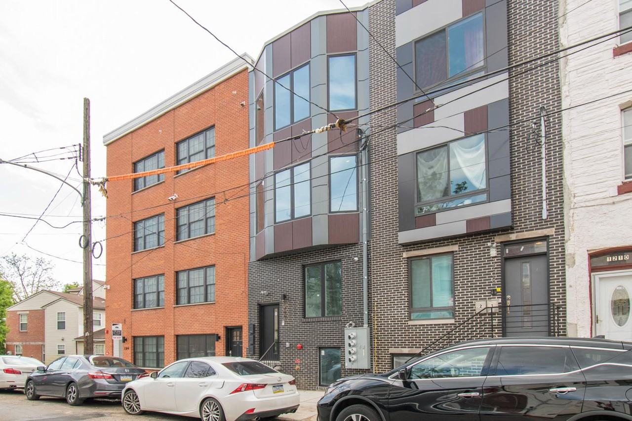 1206 N 24th - Photo 2 of 4