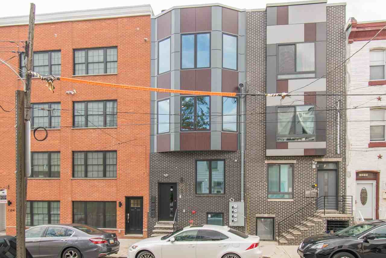 1206 N 24th - Photo 3 of 4