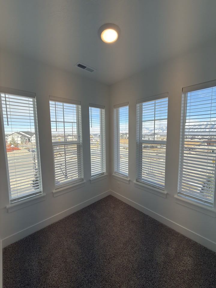 6454 W Pinnacle Peak Ln #E201 - Photo 7 of 15