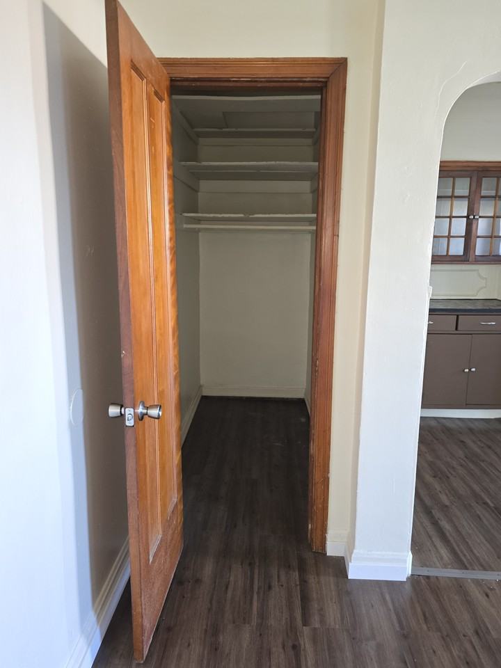 4029 Reading Rd #7 - Photo 5 of 17