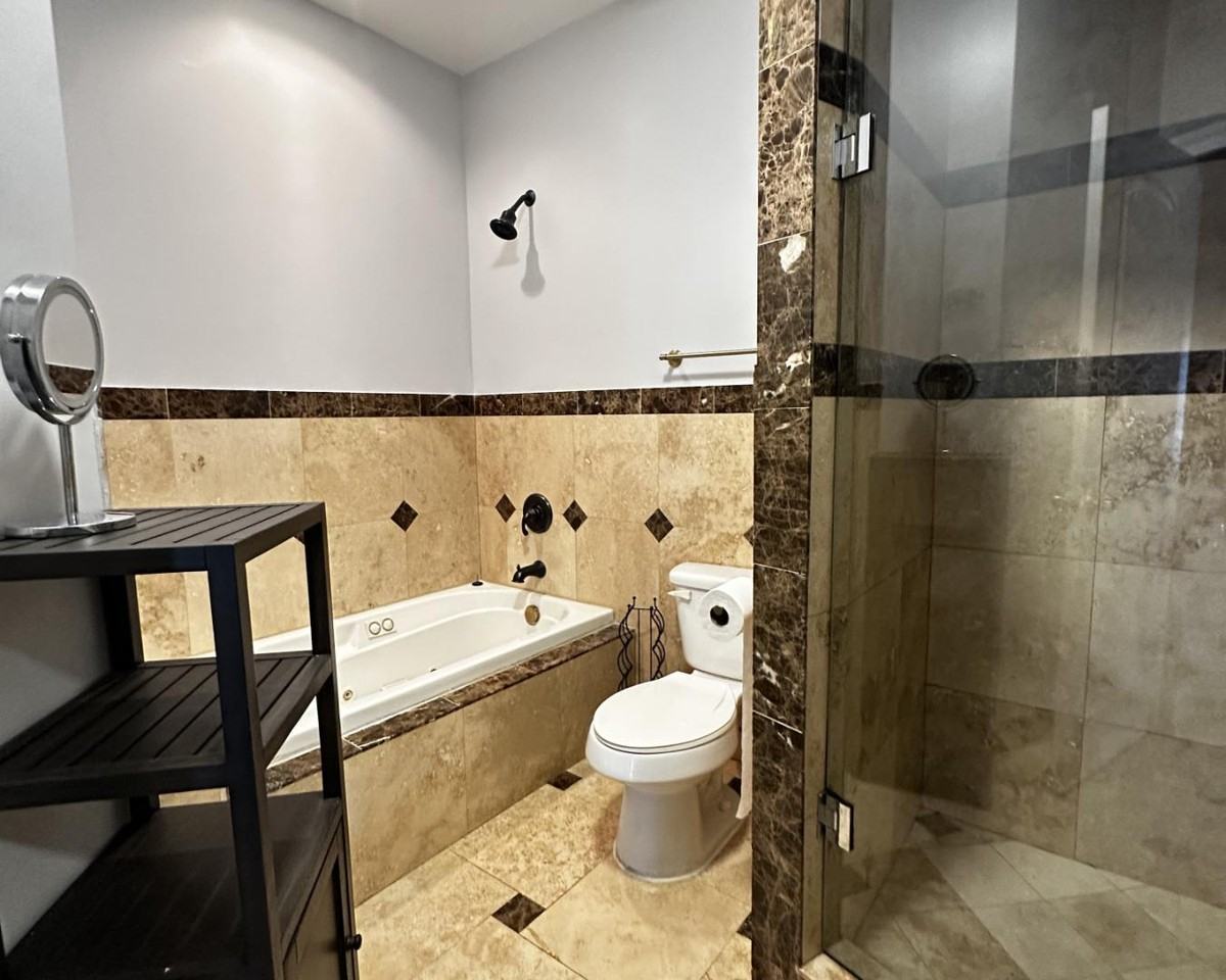 4926 S Indiana Ave - Photo 5 of 8