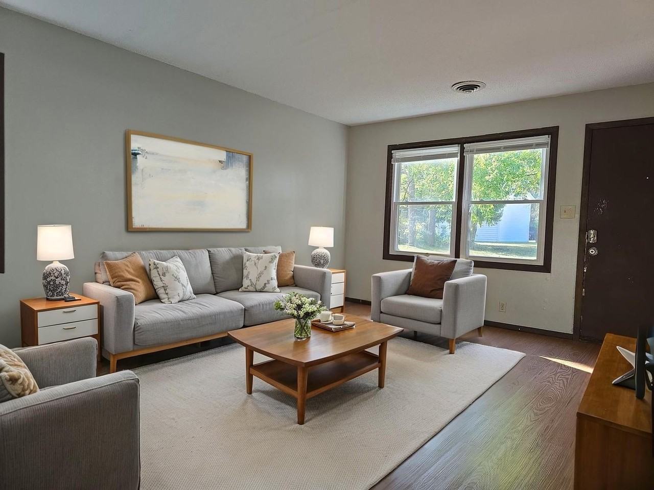 3906 N Franklin St - Photo 2 of 13