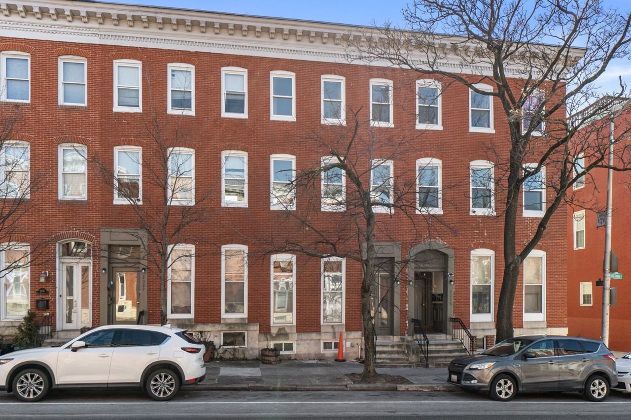 2027 E Baltimore St - Photo 3 of 24